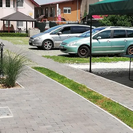 게스트하우스 Center Štúrovo